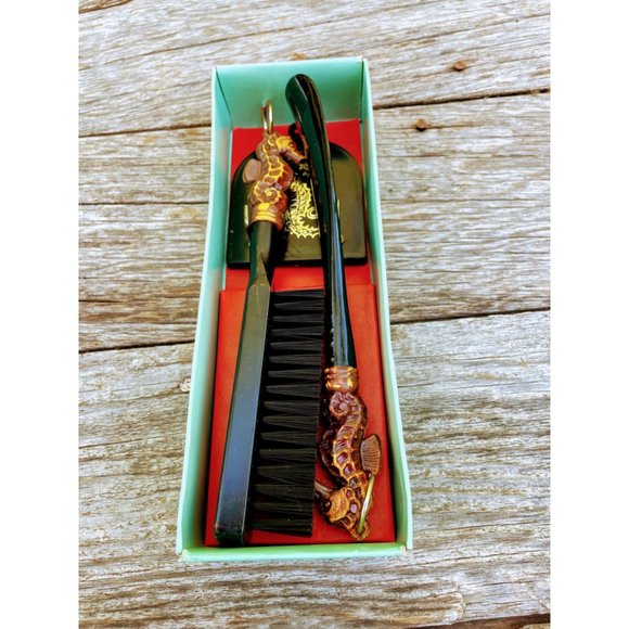 Vintage Midcentury Brush/Shoehorn wall Hanging Seahorse Handles - Picture 11 of 11